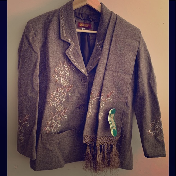 🆕Embroidered  Wool Coat with Matching Scarf - Picture 1 of 7